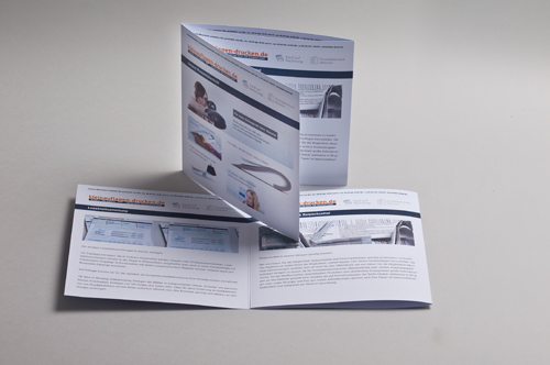 Übersichtsbild zum Bestellen von 6-seitigen Foldern im Format 210 x 210 mm als Wickelfalz 